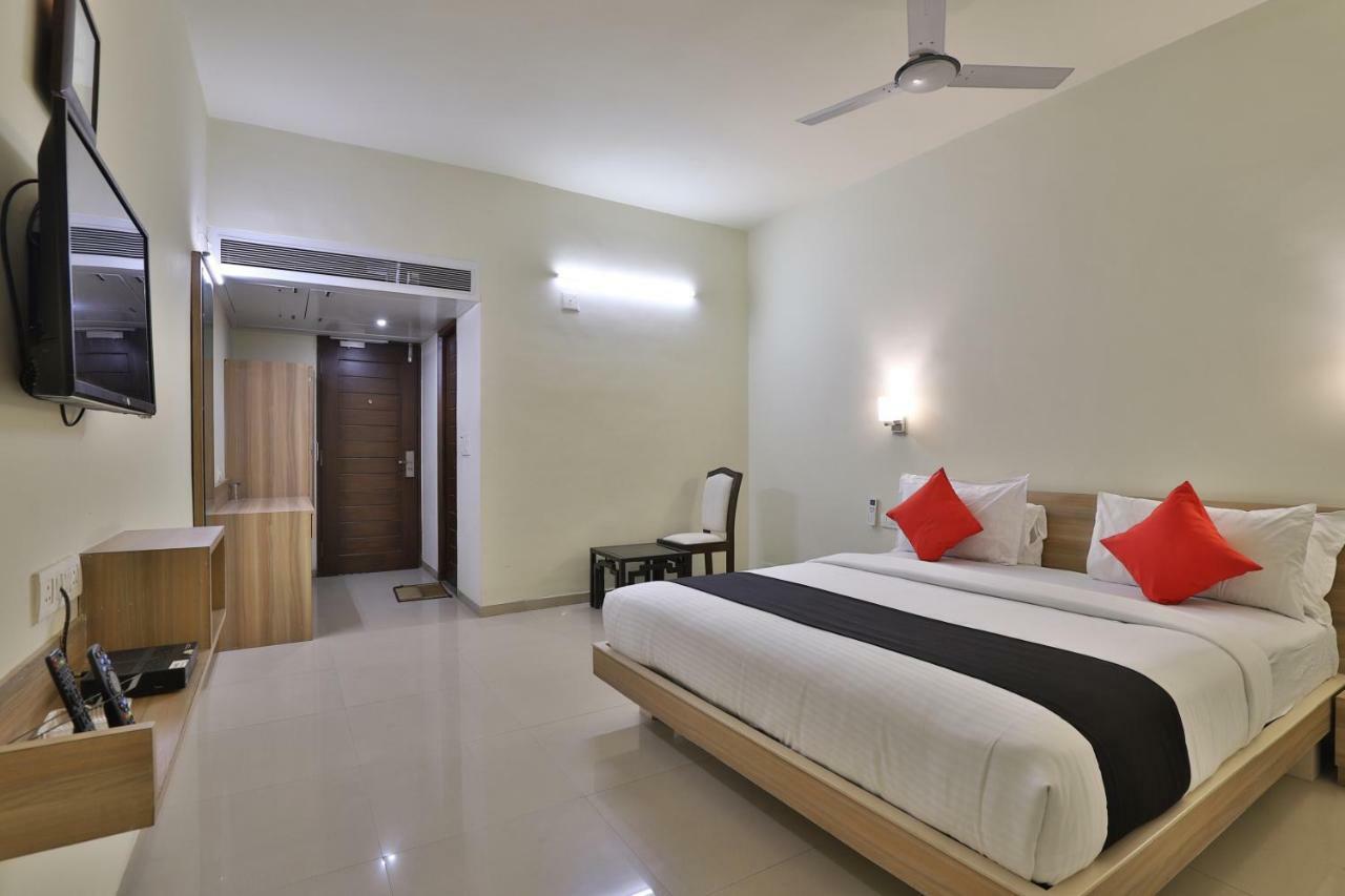Capital O 47284 Atithi Resort Bharuch Extérieur photo